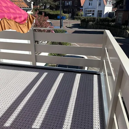 Salty Breeze - Free Parking, Quietly Situated Close To Centre And Beach!