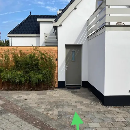 Salty Breeze - Free Parking, Quietly Situated Close To Centre And Beach! Hébergement de vacances Noordwijk